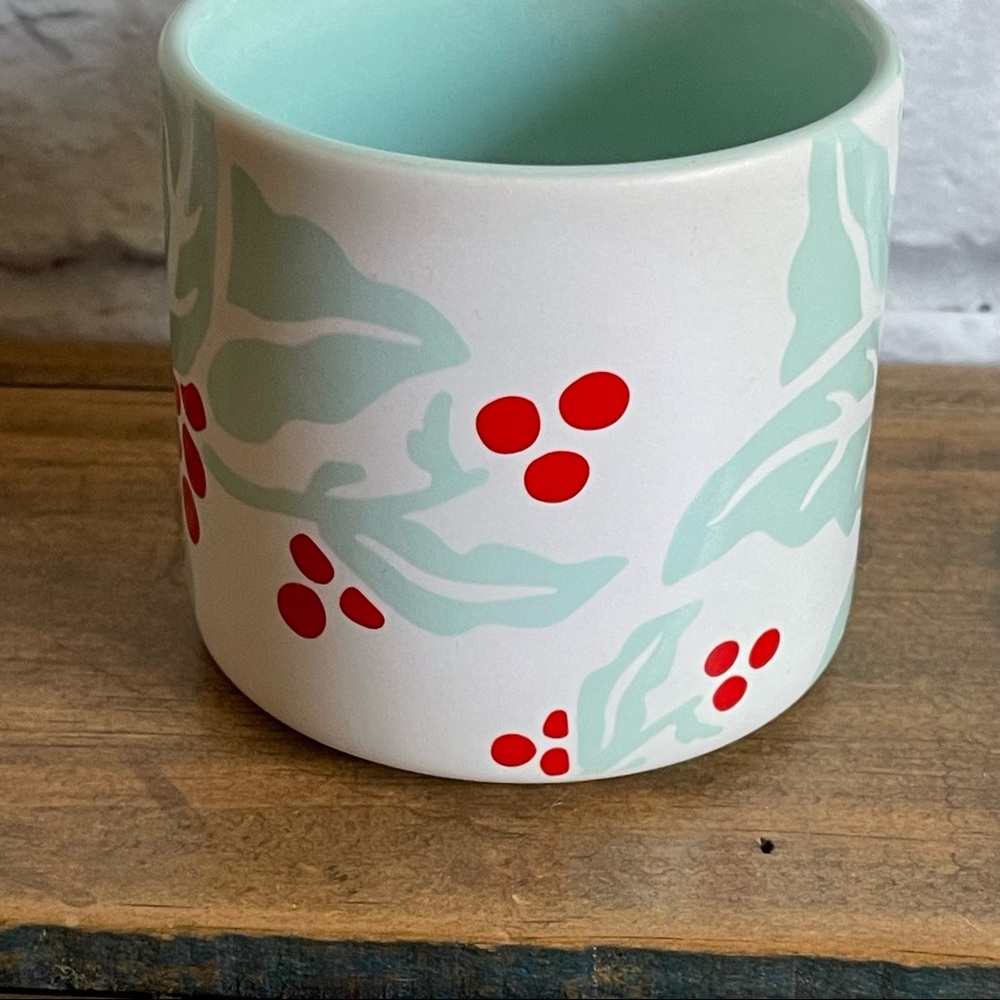 STARBUCKS 2018 Holly Berry 12oz Mug Cup - Picture 7 of 7